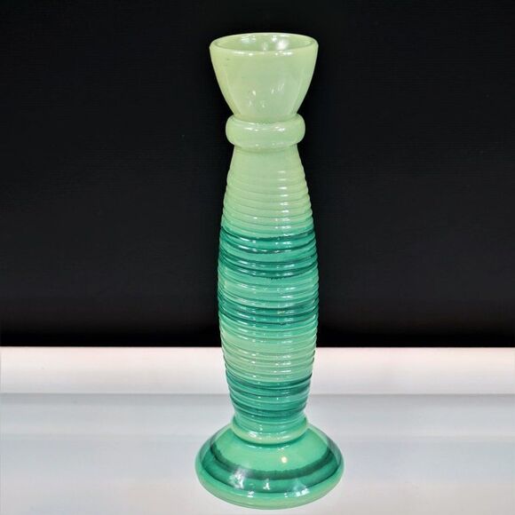 Vintage Swirl Glass Bud Vase Shades Of Green Made in Spain Hallmarked YE - Picture 1 of 10